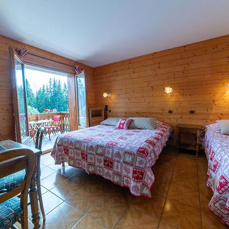 Hotel La Vieille Ferme Manigod Zewnętrze zdjęcie
