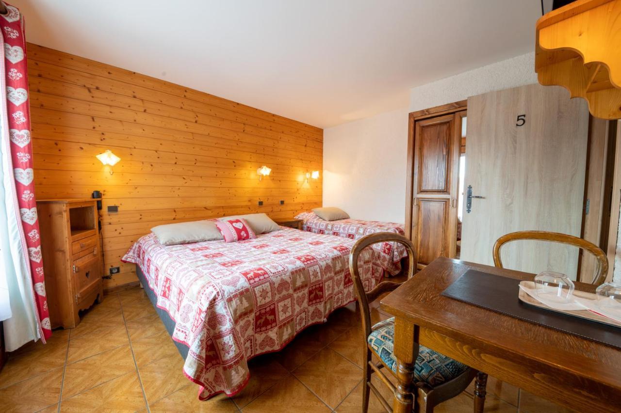 Hotel La Vieille Ferme Manigod Zewnętrze zdjęcie