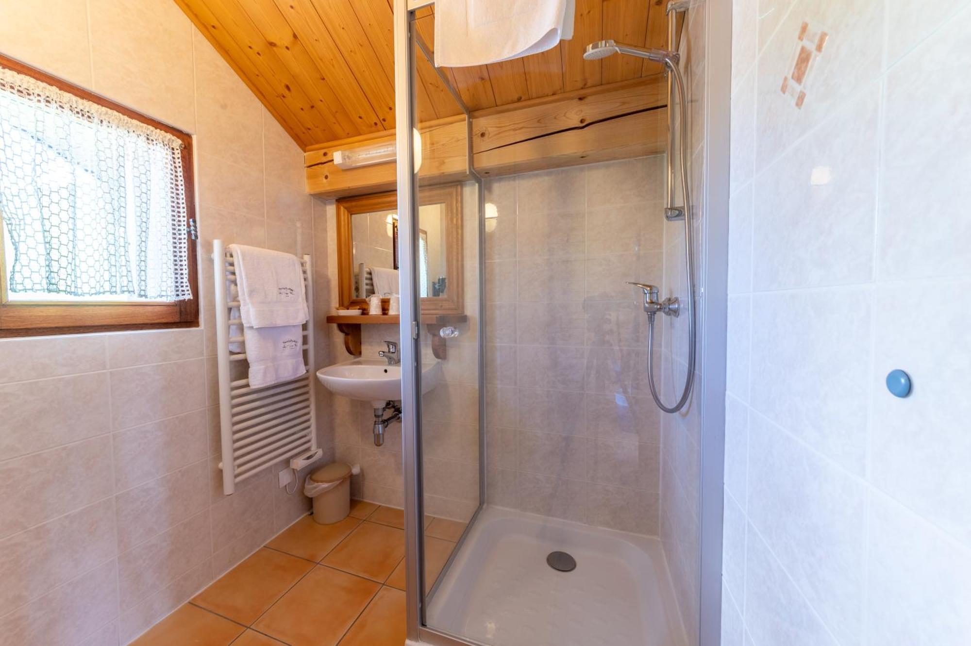 Hotel La Vieille Ferme Manigod Zewnętrze zdjęcie